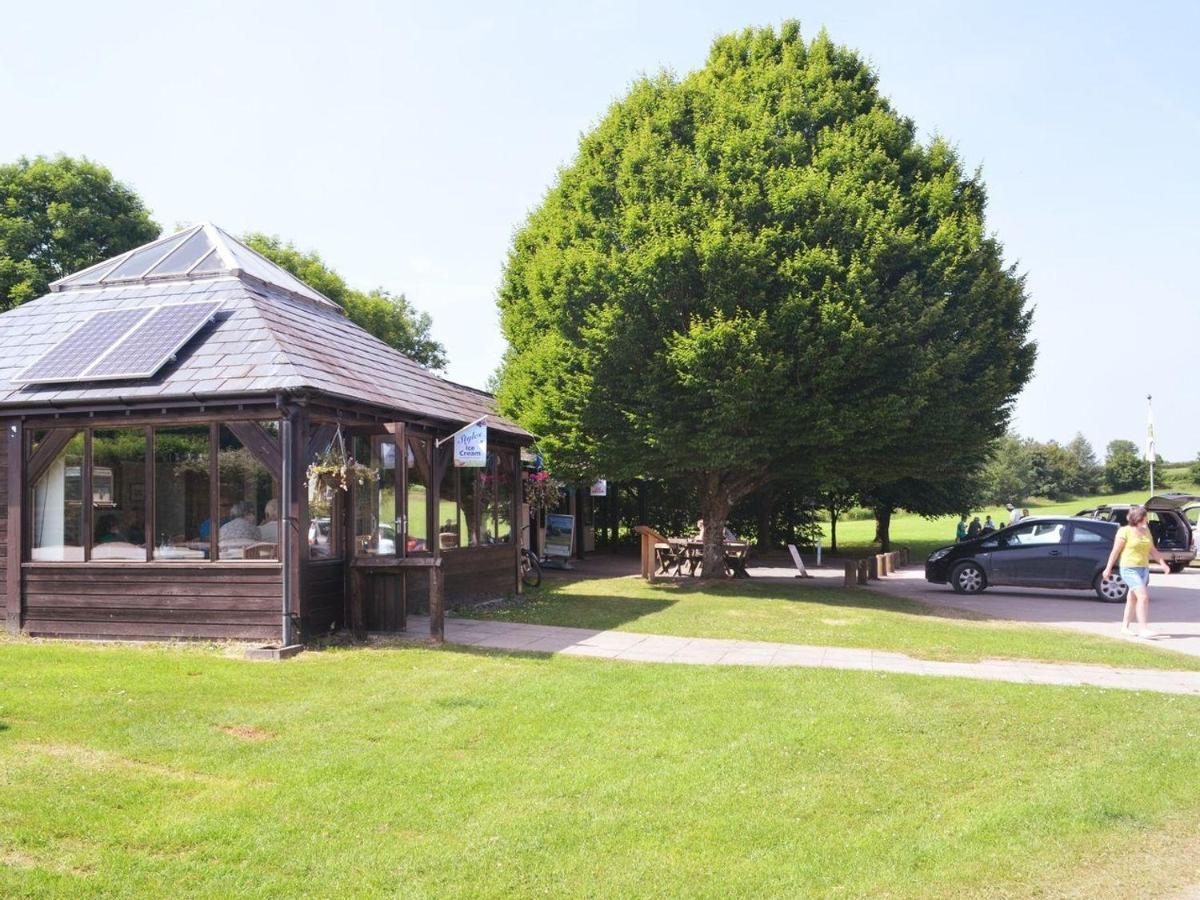 Valley Lodge Tiverton  Eksteriør bilde